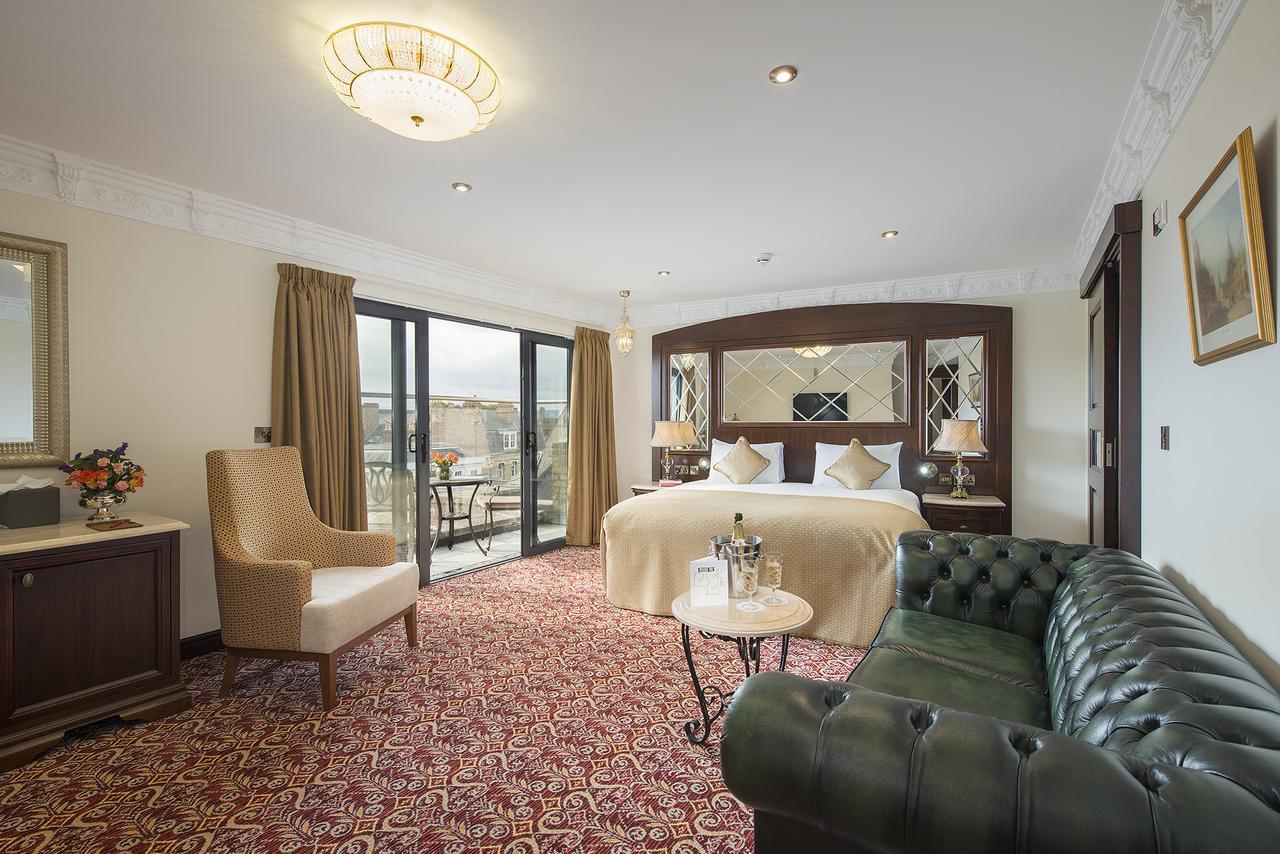 The George Street Hotel Оксфорд Екстериор снимка A suite at the hotel